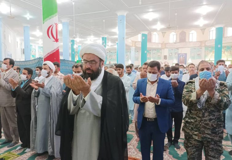اقامه نماز عید سعید فطر در شهرستان ریگان