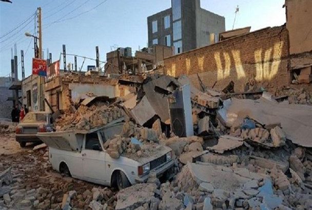 یک سال از زلزله کرمانشاه گذشت؛ سرنوشت کمک های مردمی به سلبریتی ها برای زلزله زدگان معلوم نشد+تصاویر