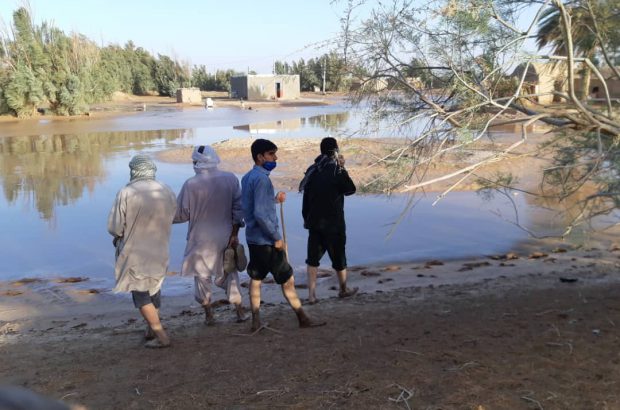 خانه ها امسال هم در روستای همت آباد ریگان به زیر آب رفت