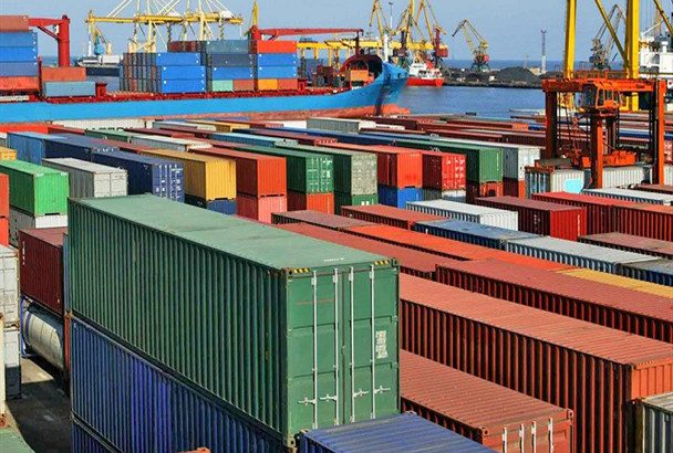 صادرات بیش از ۴۲۸ میلیون دلار از محل گمرکات استان کرمان در شهریور ماه