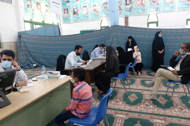 ارائه خدمات پزشكی توسط گروه جهادی در شرق استان کرمان
