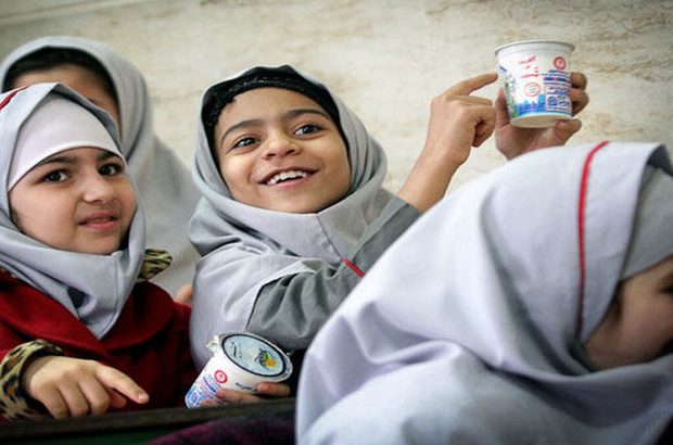 توزیع ماهیانه ۸۶۰ هزار پاکت شیر در مدارس ابتدایی کرمان